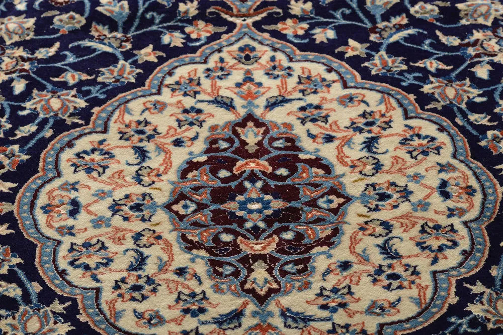 Nain Blue