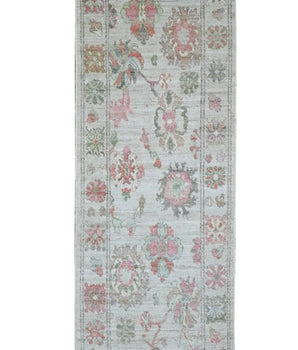 Ushak No. 65543 Oriental Carpets Handmade carpet